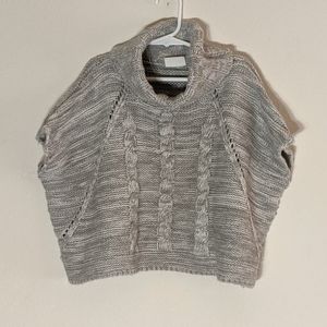 3/$20 🍂 Crazy 8 Poncho Sweater